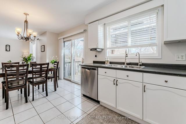 154 Silurian Dr, House detached with 6 bedrooms, 3 bathrooms and 4 parking in Guelph ON | Image 6