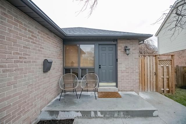 6089 Fullerton Cres, House detached with 3 bedrooms, 2 bathrooms and 3 parking in Mississauga ON | Image 23