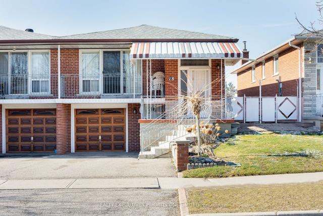 18 Futura Dr, House semidetached with 3 bedrooms, 2 bathrooms and 3 parking in Toronto ON | Image 1