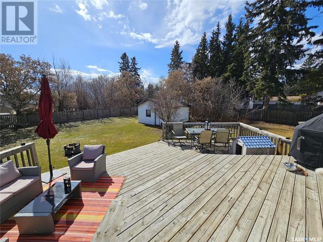 302 Centre Avenue, House detached with 4 bedrooms, 3 bathrooms and null parking in Meadow Lake SK | Image 27
