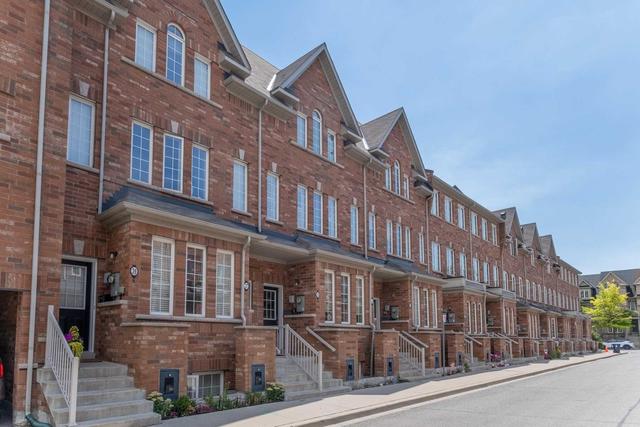 35 Philpott Gdns, Townhouse with 3 bedrooms, 3 bathrooms and 1 parking in Toronto ON | Image 16