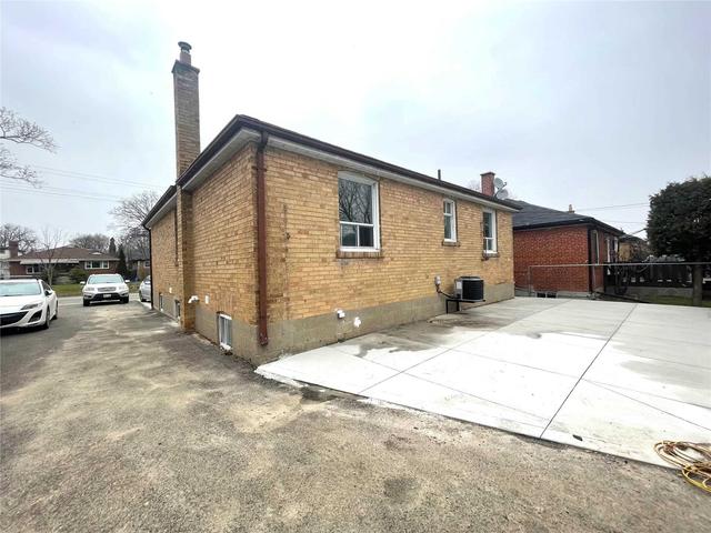 137 Redwater Dr, House detached with 3 bedrooms, 4 bathrooms and 6 parking in Toronto ON | Image 27