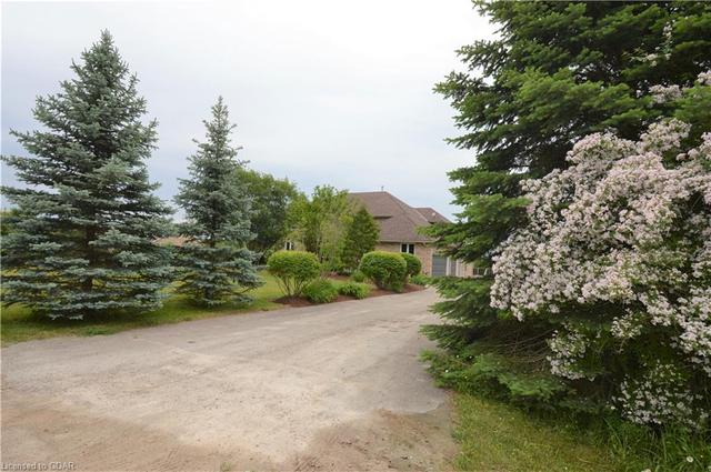 3911 Side Road 25 Sideroad, House detached with 5 bedrooms, 2 bathrooms and 13 parking in Puslinch ON | Image 36