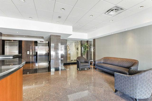 412 - 701 King St W, Condo with 2 bedrooms, 2 bathrooms and 1 parking in Toronto ON | Image 9