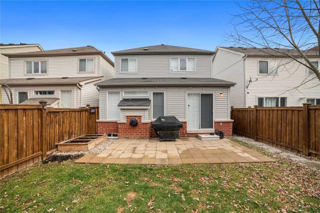 42 Teardrop Cres, House detached with 3 bedrooms, 3 bathrooms and 2 parking in Whitby ON | Image 15