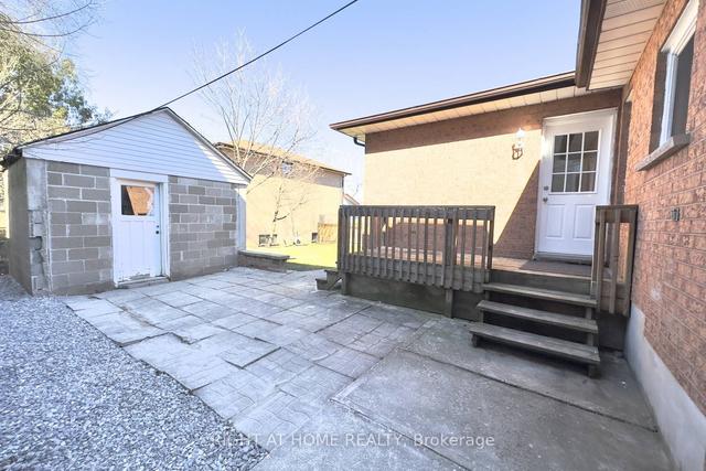 178 Codsell Ave, House detached with 3 bedrooms, 3 bathrooms and 5 parking in Toronto ON | Image 20
