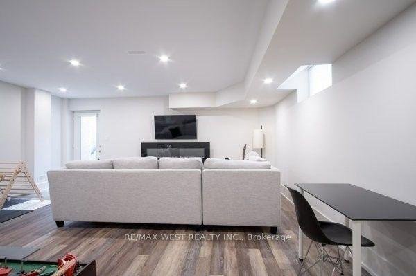 715 Ebony Ave, House detached with 4 bedrooms, 5 bathrooms and 5 parking in Mississauga ON | Image 21