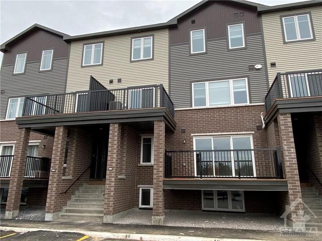 405 Eldorado Private, House attached with 2 bedrooms, 2 bathrooms and 1 parking in Ottawa ON | Image 1