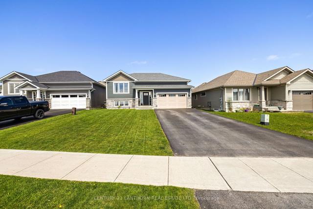 10 Tessa Blvd, House detached with 4 bedrooms, 2 bathrooms and 7 parking in Belleville ON | Image 26