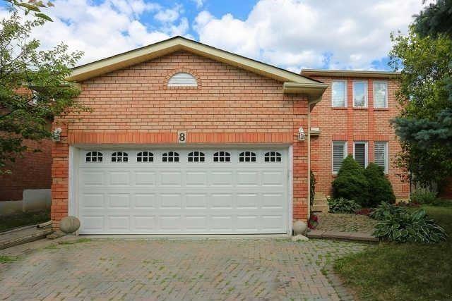 8 Viewmark Dr, House detached with 3 bedrooms, 2 bathrooms and 2 parking in Richmond Hill ON | Image 1