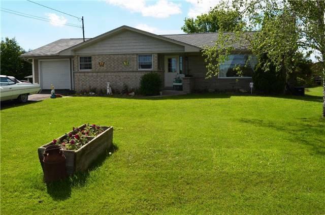 4045 Highway 35, House detached with 3 bedrooms, 2 bathrooms and 5 parking in Kawartha Lakes ON | Image 1