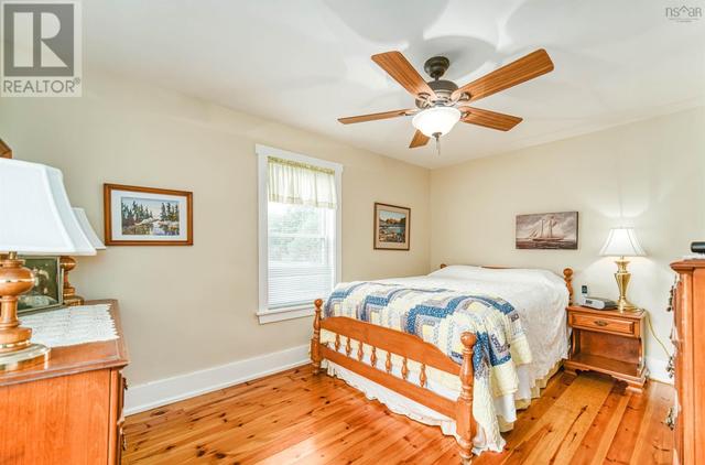 133 Pleasant Street, House detached with 4 bedrooms, 1 bathrooms and null parking in Mahone Bay NS | Image 31