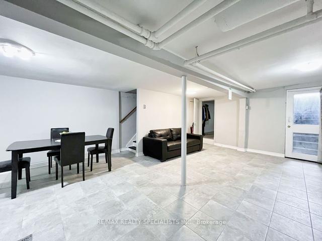 21 Foxley St, House attached with 4 bedrooms, 3 bathrooms and 2 parking in Toronto ON | Image 14