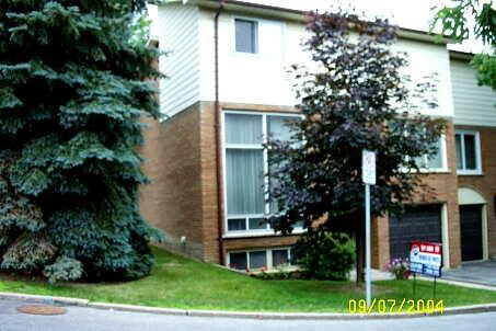 th46 - 88 Rainbow Dr, Townhouse with 3 bedrooms, 2 bathrooms and null parking in Vaughan ON | Image 2