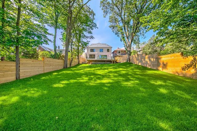 211 Glencairn Ave, House detached with 5 bedrooms, 8 bathrooms and 5 parking in Toronto ON | Image 35