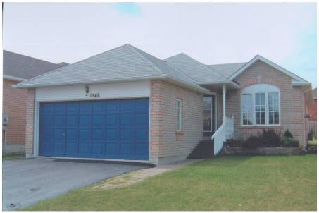 1348 Vincent Cres, House detached with 2 bedrooms, 2 bathrooms and 4 parking in Innisfil ON | Image 1