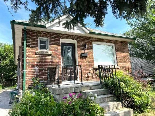 25 Sixteenth St E, House detached with 2 bedrooms, 1 bathrooms and 1 parking in Toronto ON | Card Image