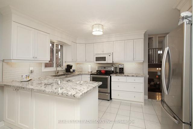 71 Sawmill Rd, House semidetached with 4 bedrooms, 2 bathrooms and 5 parking in Toronto ON | Image 21