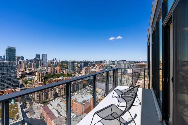 ph 01 - 2a Church St, Condo with 3 bedrooms, 2 bathrooms and 1 parking in Toronto ON | Image 2