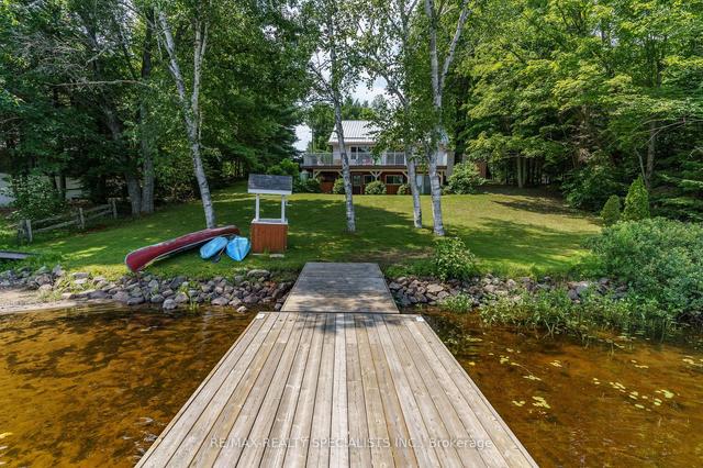 1060 Hammond Rd W, House detached with 3 bedrooms, 2 bathrooms and 6 parking in Lake of Bays ON | Image 4