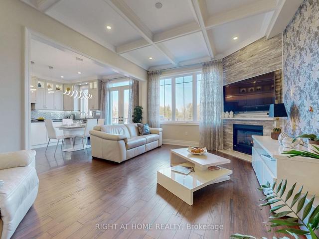 59 Hurst Ave, House detached with 4 bedrooms, 5 bathrooms and 6 parking in Vaughan ON | Image 3