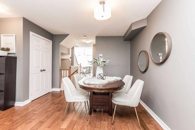 3321 Redpath Circ, House attached with 3 bedrooms, 2 bathrooms and 2 parking in Mississauga ON | Image 23