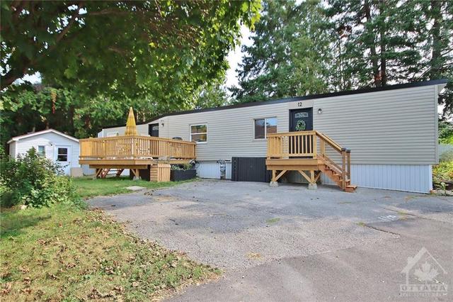 12 Panama Avenue, House detached with 2 bedrooms, 1 bathrooms and 2 parking in Ottawa ON | Image 1