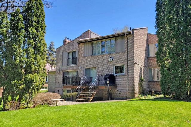 8 Fairway Heights Cres, House detached with 4 bedrooms, 6 bathrooms and 8 parking in Markham ON | Image 29