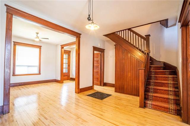 135 First Street W, Townhouse with 3 bedrooms, 1 bathrooms and 2 parking in Cornwall ON | Image 9