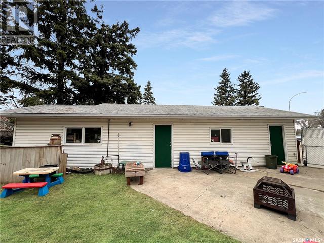 641 Eastwood Street, House detached with 5 bedrooms, 2 bathrooms and null parking in Prince Albert SK | Image 39
