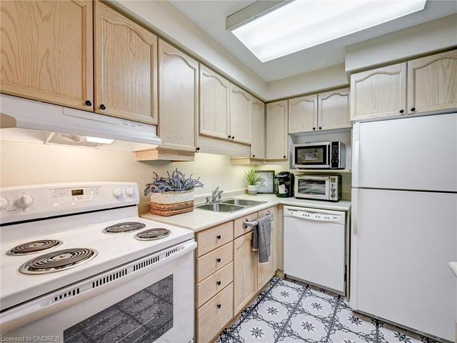 219 - 2199 Sixth Line, House attached with 2 bedrooms, 2 bathrooms and null parking in Oakville ON | Image 24