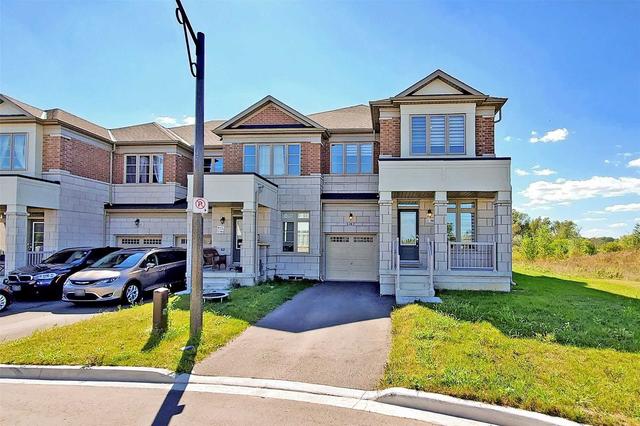 28 Decast Cres, House attached with 4 bedrooms, 3 bathrooms and 3 parking in Markham ON | Image 1