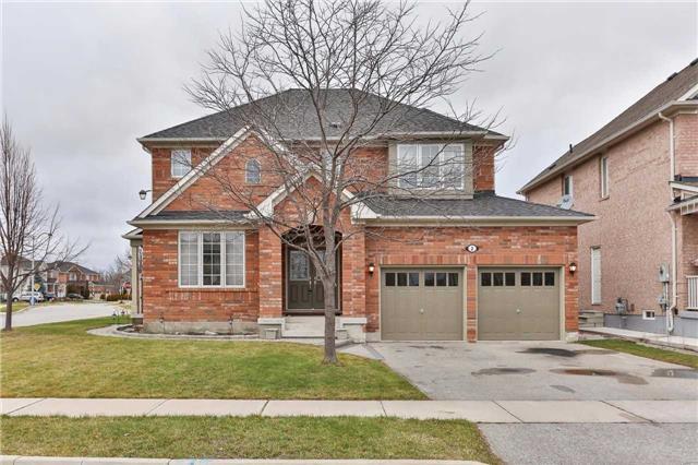 2 Ranger Cres, House detached with 4 bedrooms, 3 bathrooms and 4 parking in Brampton ON | Image 1