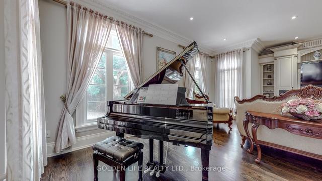 30 Harrison Rd, House detached with 6 bedrooms, 11 bathrooms and 12 parking in Toronto ON | Image 4
