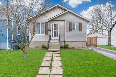464 Fares Street, House detached with 2 bedrooms, 2 bathrooms and 2 parking in Port Colborne ON | Card Image
