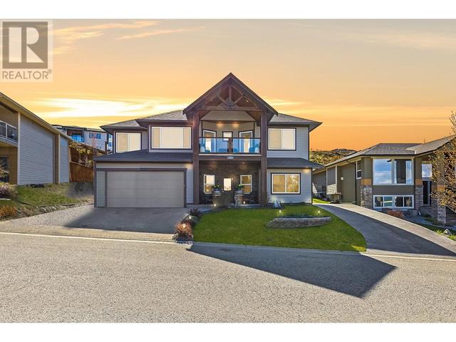 808 Kuipers Crescent, House detached with 4 bedrooms, 3 bathrooms and 2 parking in Kelowna BC | Image 2