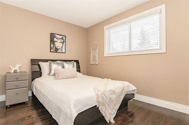 65 Devere Dr, House detached with 3 bedrooms, 2 bathrooms and 5 parking in Guelph ON | Image 10