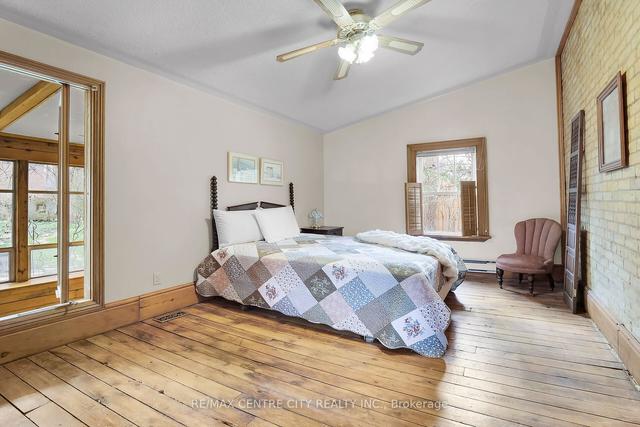 37 Tecumseh Ave E, House detached with 2 bedrooms, 2 bathrooms and 2 parking in London ON | Image 13