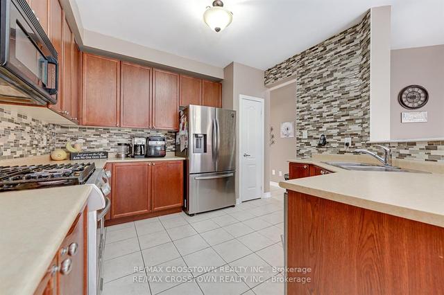 56 The Queensway, House detached with 4 bedrooms, 4 bathrooms and 4 parking in Barrie ON | Image 3