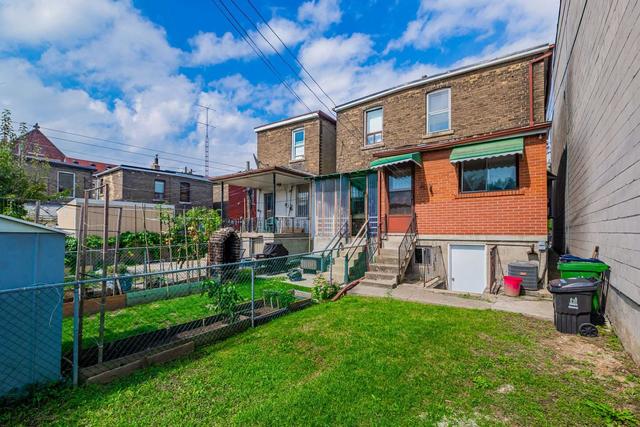 1175 Davenport Rd, House attached with 3 bedrooms, 2 bathrooms and 0 parking in Toronto ON | Image 18