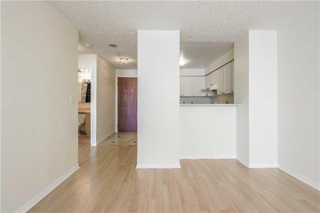 Uph 1 - 8 Pemberton Ave, Condo with 1 bedrooms, 1 bathrooms and 1 parking in Toronto ON | Image 9