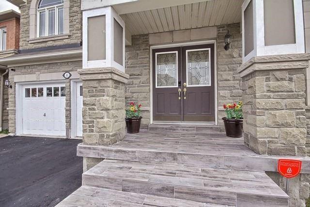 41 Hollier Dr, House detached with 4 bedrooms, 5 bathrooms and 2 parking in Ajax ON | Image 2