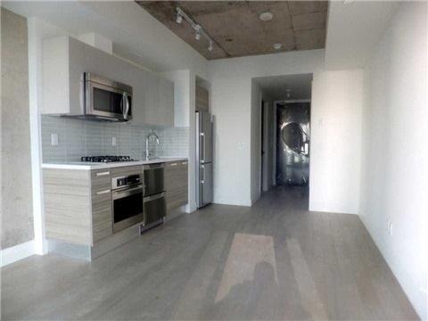 2306 - 224 King St W, Condo with 0 bedrooms, 1 bathrooms and null parking in Toronto ON | Image 2