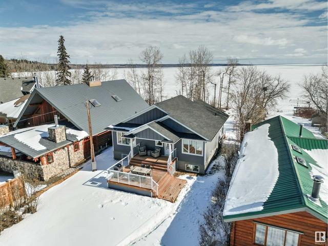 117 1 Av, House detached with 4 bedrooms, 2 bathrooms and null parking in Seba Beach AB | Image 2