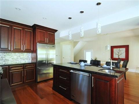855 Taplin Dr, House detached with 3 bedrooms, 3 bathrooms and 6 parking in Pickering ON | Image 2