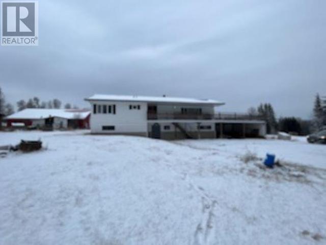 21233 Short Road, House detached with 6 bedrooms, 3 bathrooms and null parking in Bulkley Nechako E BC | Image 2