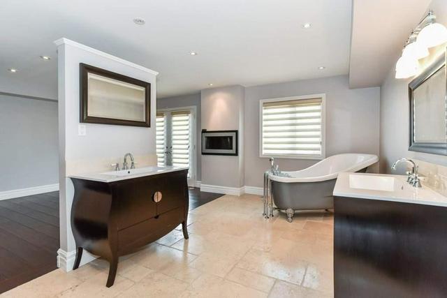129 Nelson St, Townhouse with 3 bedrooms, 4 bathrooms and 2 parking in Oakville ON | Image 20