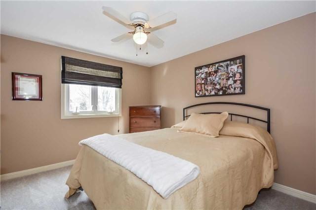 404 Ironwood Rd, House detached with 3 bedrooms, 3 bathrooms and 4 parking in Guelph ON | Image 11