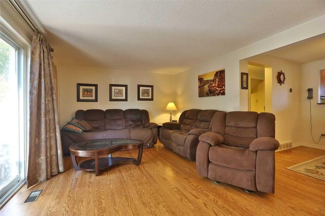 116 - 151 Gateshead Cres, Townhouse with 3 bedrooms, 2 bathrooms and 1 parking in Hamilton ON | Image 9