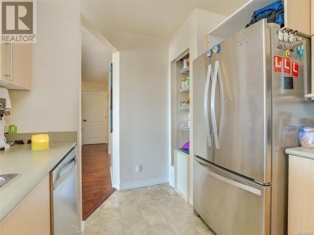 410 - 799 Blackberry Rd, Condo with 2 bedrooms, 2 bathrooms and 1 parking in Saanich BC | Image 12